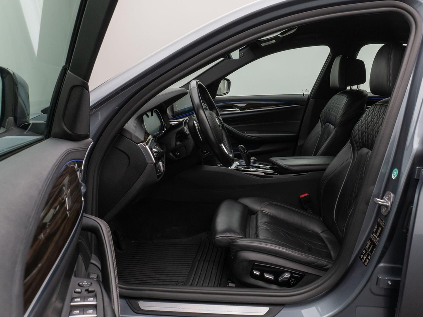 BMW 540i xD Luxury Line Kamera HUD HiFi Komfort AHK foto 20