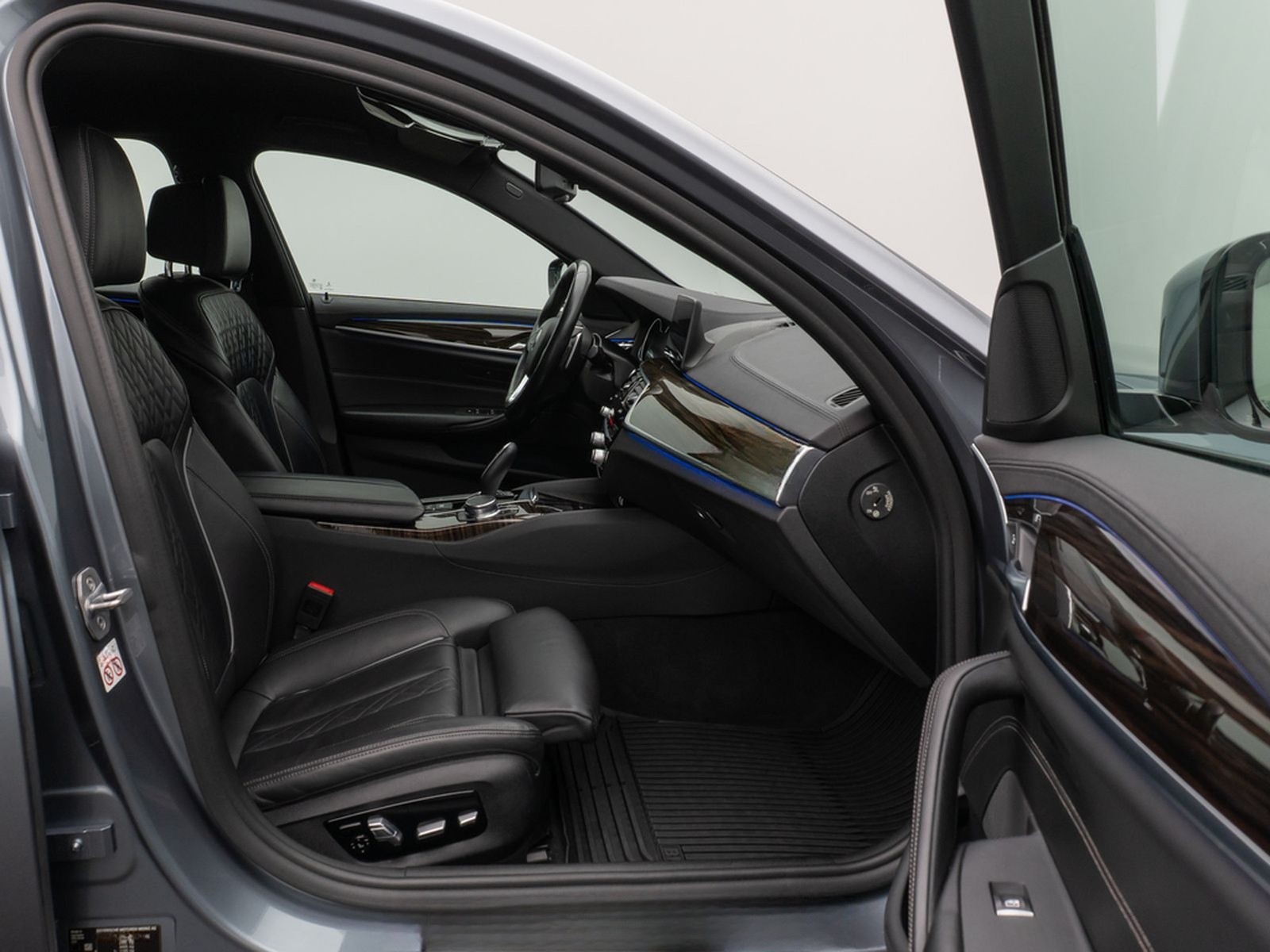 BMW 540i xD Luxury Line Kamera HUD HiFi Komfort AHK foto 25