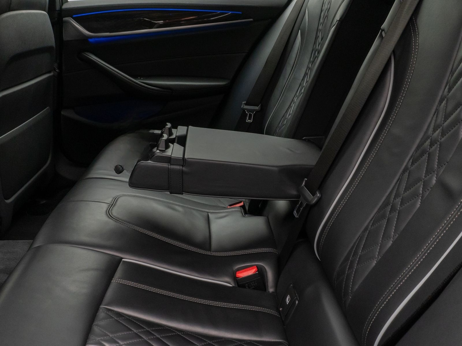 BMW 540i xD Luxury Line Kamera HUD HiFi Komfort AHK foto 28