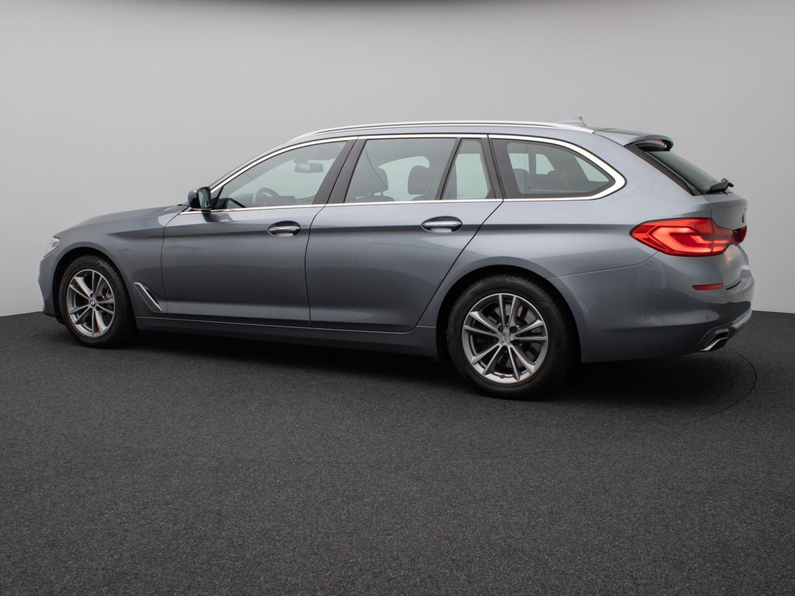 BMW 540i xD Luxury Line Kamera HUD HiFi Komfort AHK foto 10