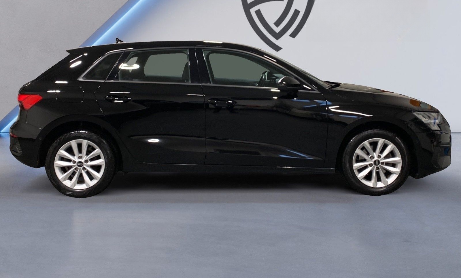 Audi A3 Sportback 30 TFSI basis LED NAVI SHZ PDC VIRT foto 2