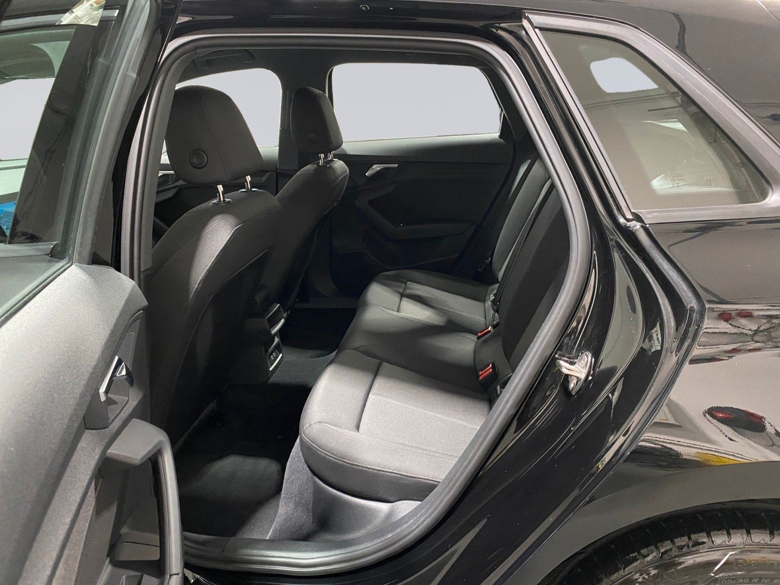 Audi A3 Sportback 30 TFSI basis LED NAVI SHZ PDC VIRT foto 12