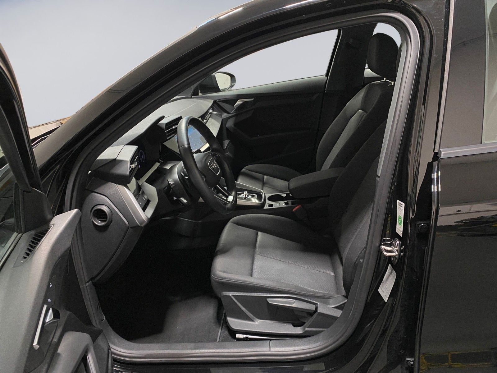 Audi A3 Sportback 30 TFSI basis LED NAVI SHZ PDC VIRT foto 21