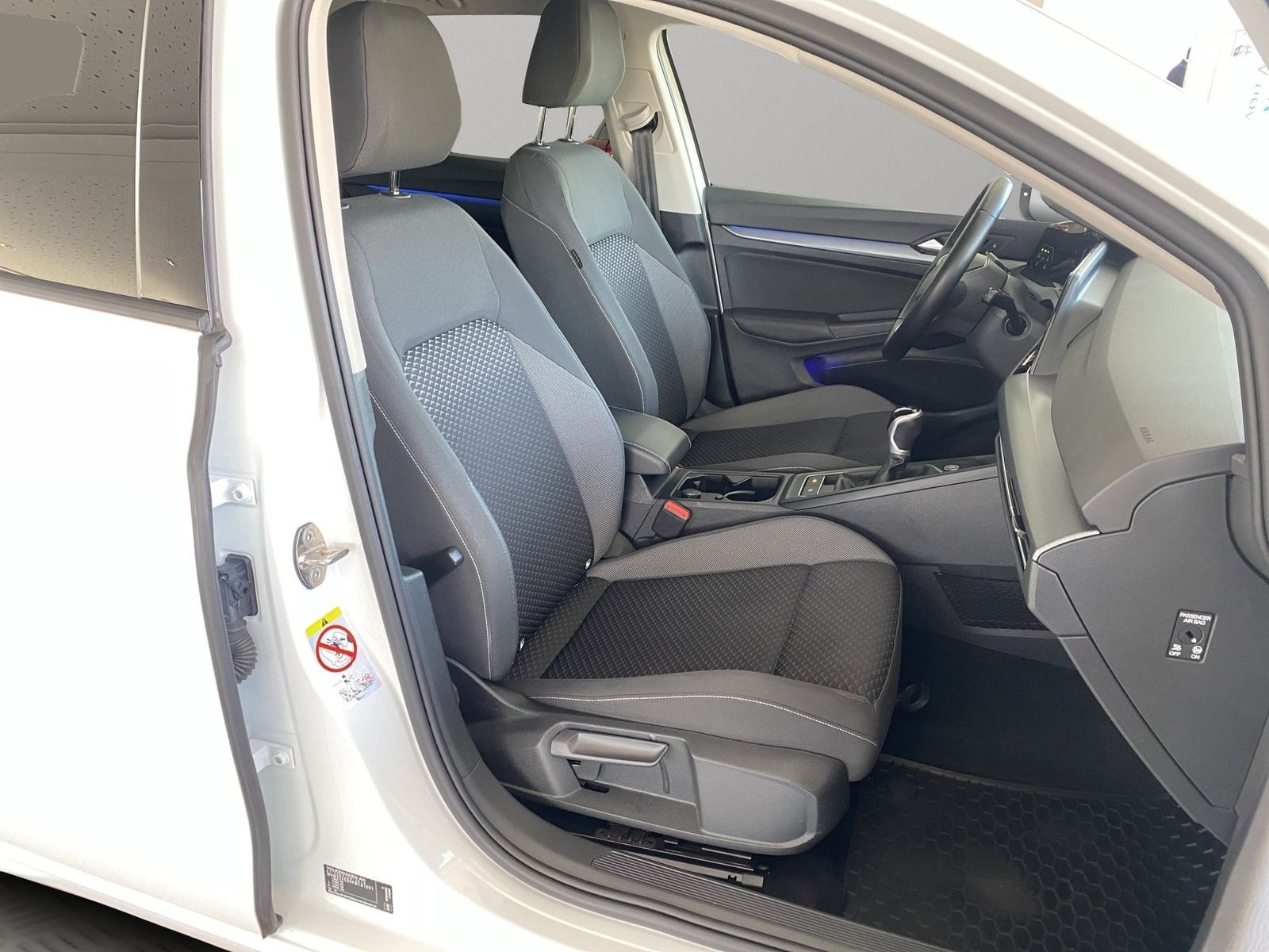 Volkswagen Golf VIII Life (NAVI.SHZ.PDC.ACC.AHK.DAB) 2.0 TD foto 6