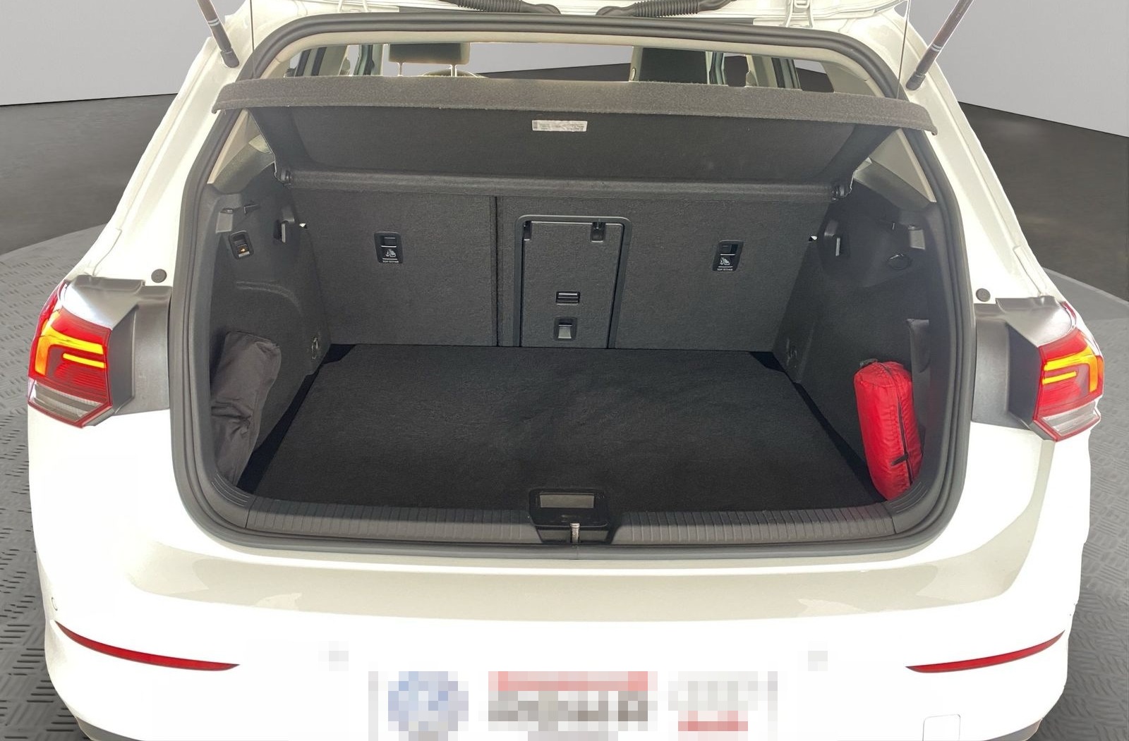 Volkswagen Golf VIII Life (NAVI.SHZ.PDC.ACC.AHK.DAB) 2.0 TD foto 8
