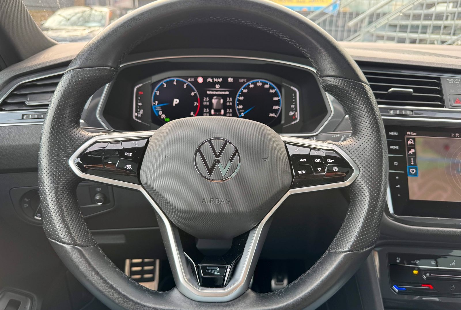 Volkswagen Tiguan Allspace R-Line 2.0 TSI AHK 7SITZ PANO IQ foto 11