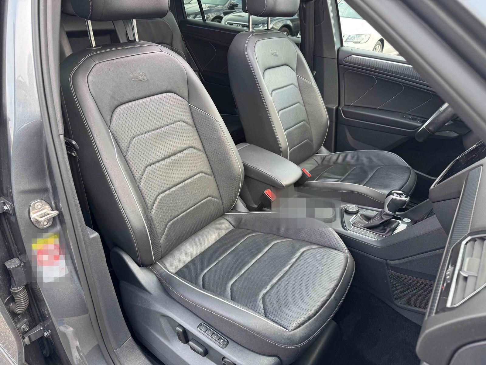 Volkswagen Tiguan Allspace R-Line 2.0 TSI AHK 7SITZ PANO IQ foto 16