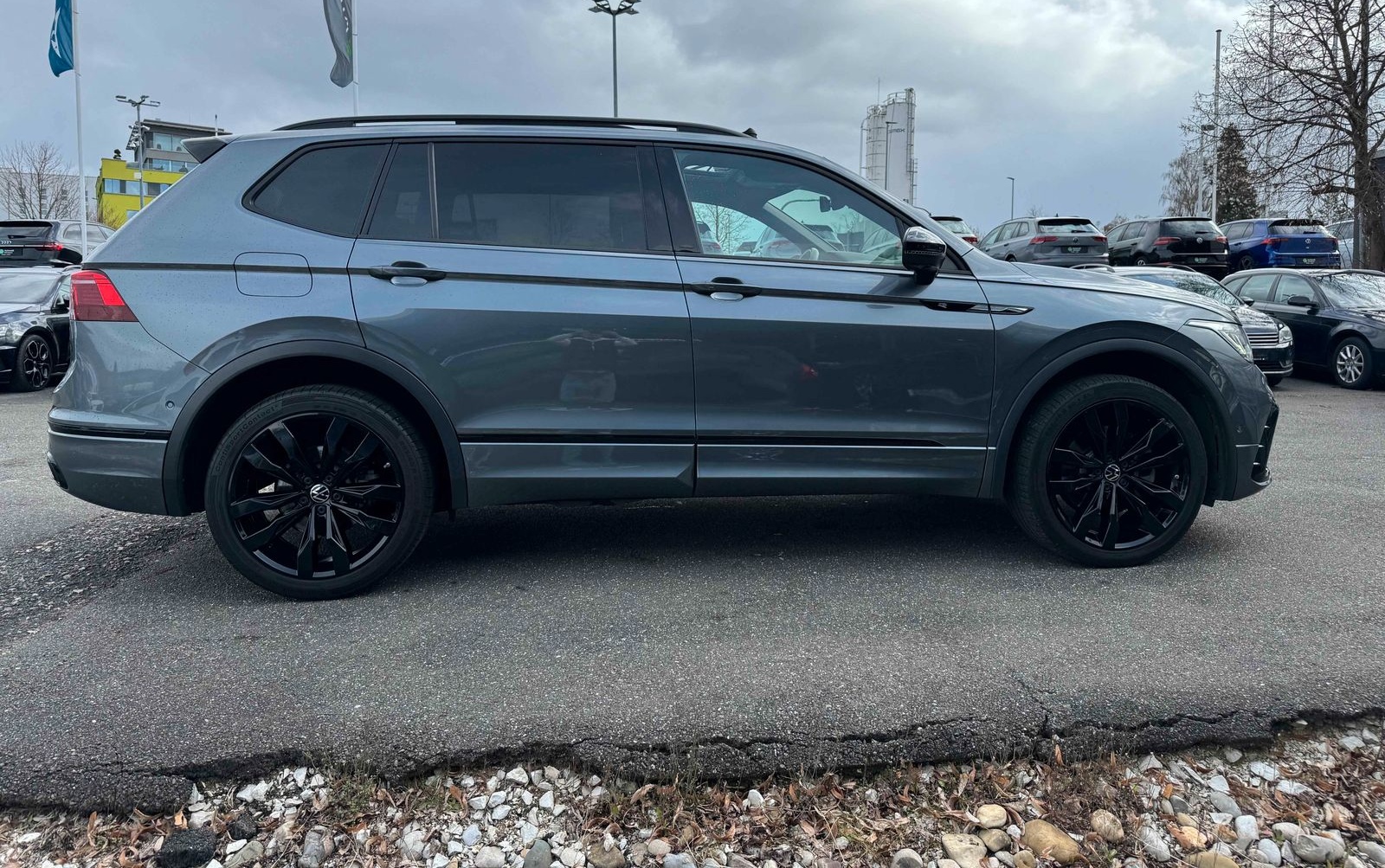 Volkswagen Tiguan Allspace R-Line 2.0 TSI AHK 7SITZ PANO IQ foto 7