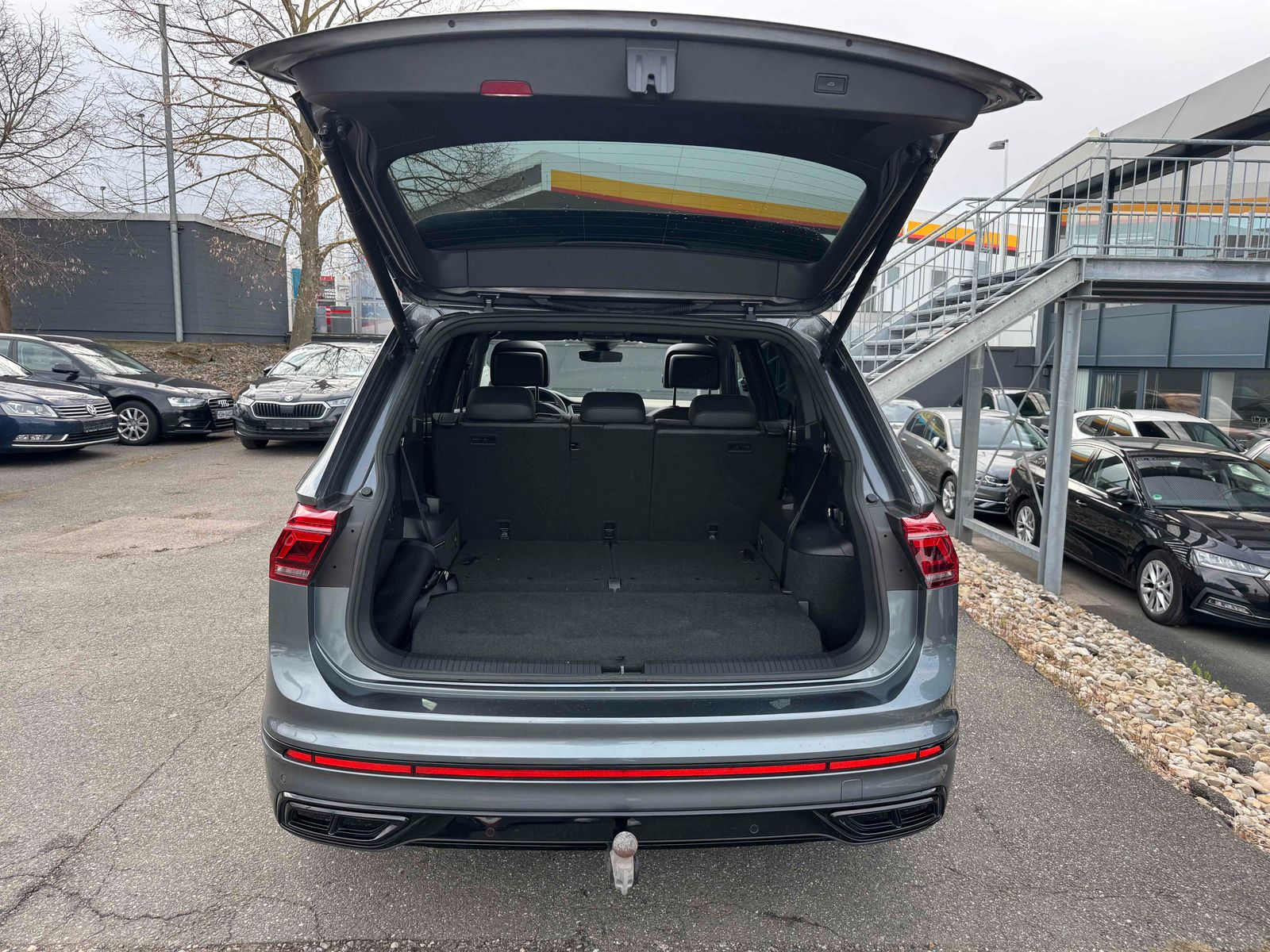 Volkswagen Tiguan Allspace R-Line 2.0 TSI AHK 7SITZ PANO IQ foto 8