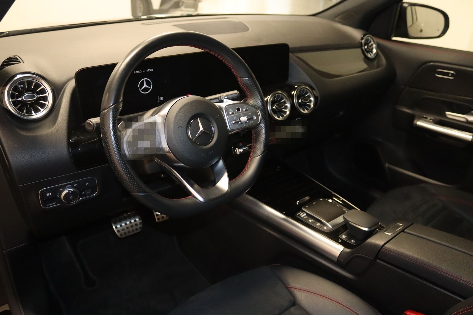 Mercedes-Benz GLA 35 AMG 4Matic-Pano-Fender-Wide-AHK-LED-KESSY foto 11