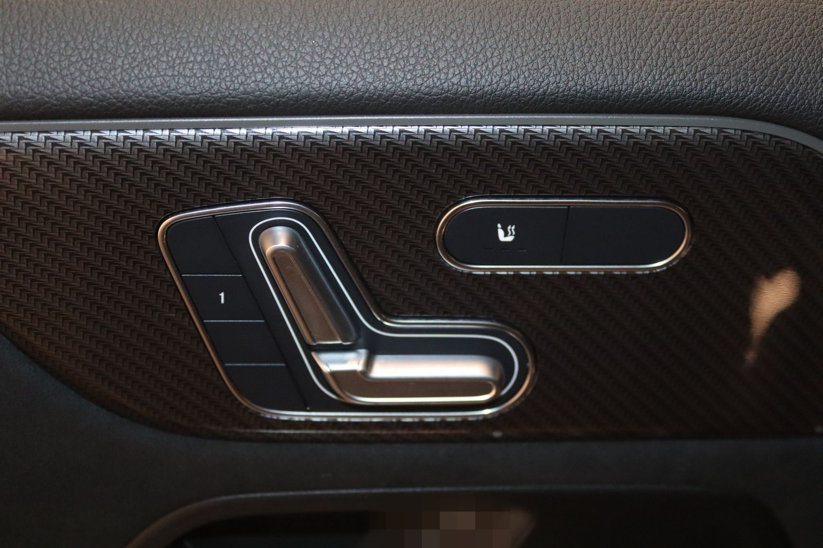 Mercedes-Benz GLA 35 AMG 4Matic-Pano-Fender-Wide-AHK-LED-KESSY foto 14