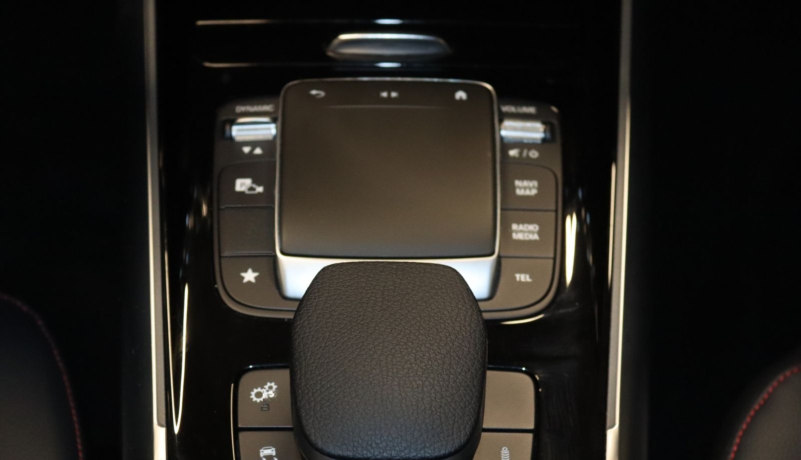 Mercedes-Benz GLA 35 AMG 4Matic-Pano-Fender-Wide-AHK-LED-KESSY foto 22