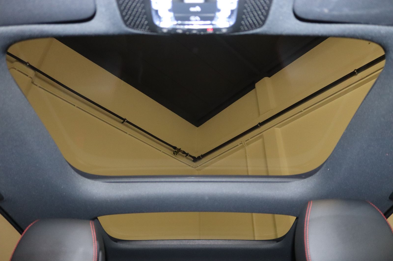 Mercedes-Benz GLA 35 AMG 4Matic-Pano-Fender-Wide-AHK-LED-KESSY foto 25