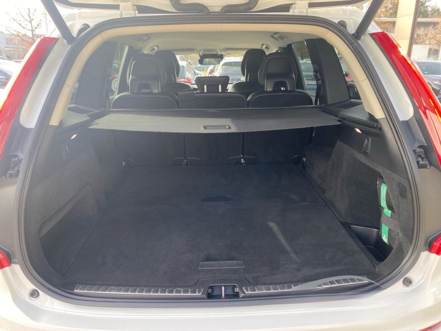 Volvo XC90 Momentum AWD Navi Leder Digit. Cockpit Memo foto 13