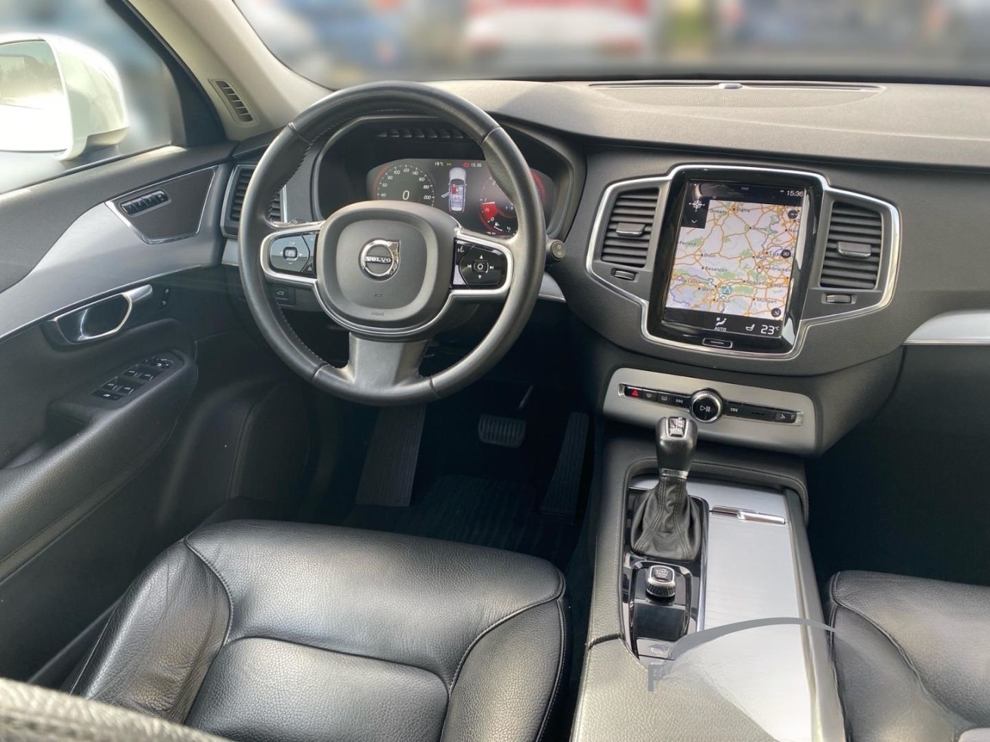 Volvo XC90 Momentum AWD Navi Leder Digit. Cockpit Memo foto 10