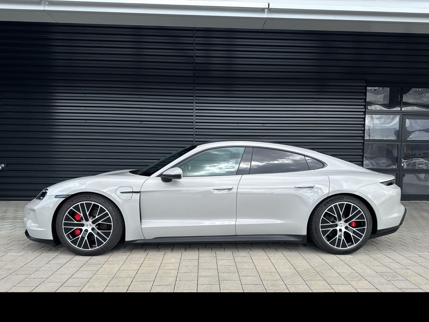 Porsche Taycan 4S Head-Up BOSE 20-Zoll Panoramadach foto 2