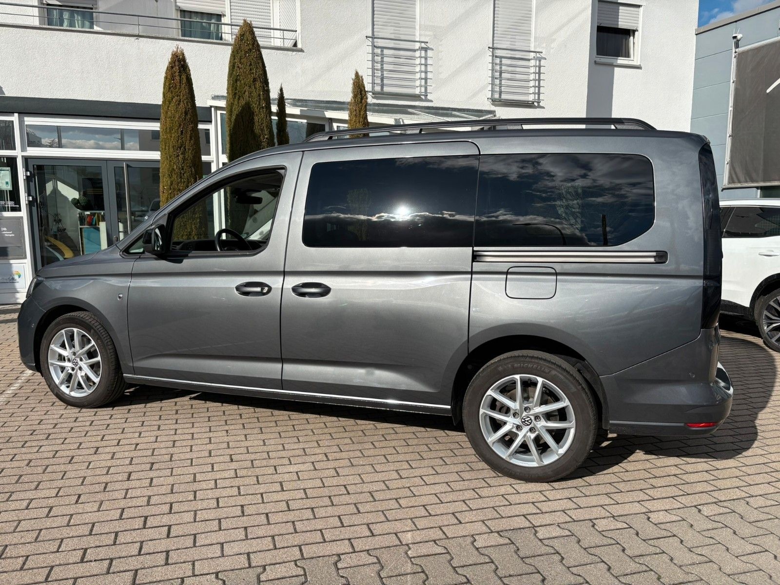Volkswagen Caddy Basis Maxi 7Sitzer /Auto foto 2