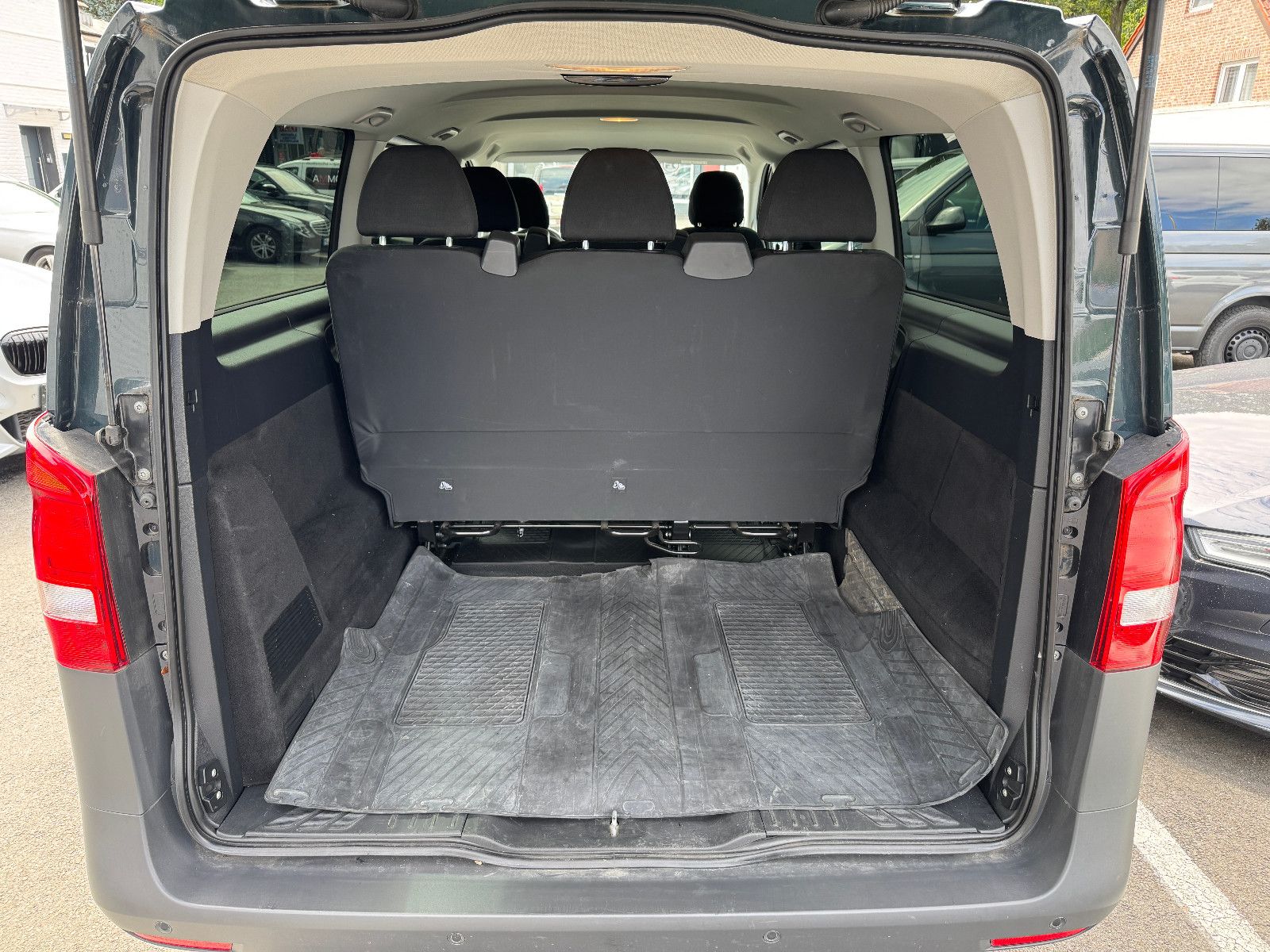 Mercedes-Benz Vito Tourer 114 CDI FWD extralang Klima MFL DAB foto 16