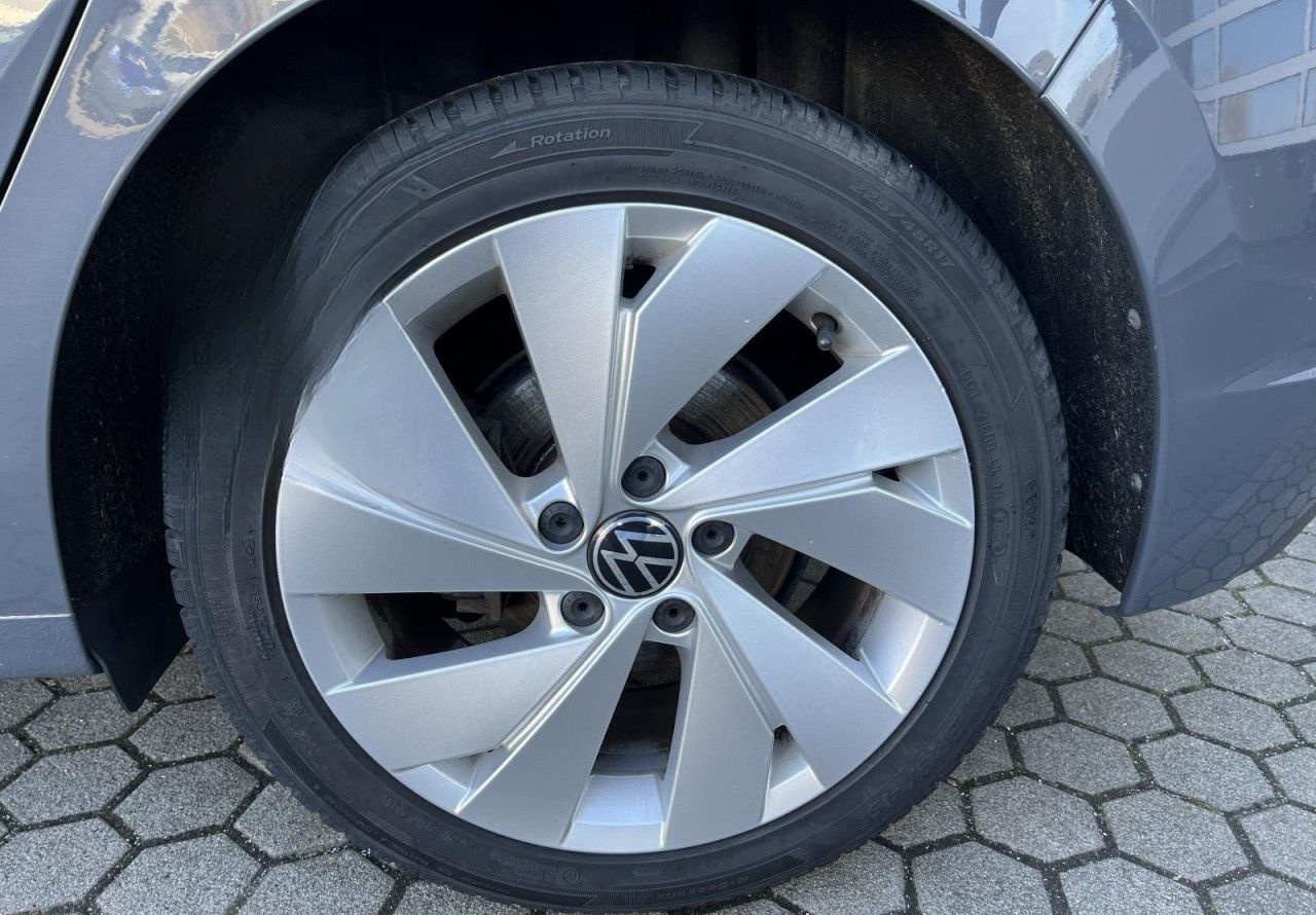 Volkswagen Golf VIII 1,5l eTSI DSG+Std.Hzg+el. Sitz+NAVI+GJ foto 16