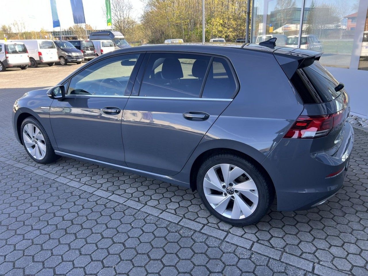 Volkswagen Golf VIII 1,5l eTSI DSG+Std.Hzg+el. Sitz+NAVI+GJ foto 4