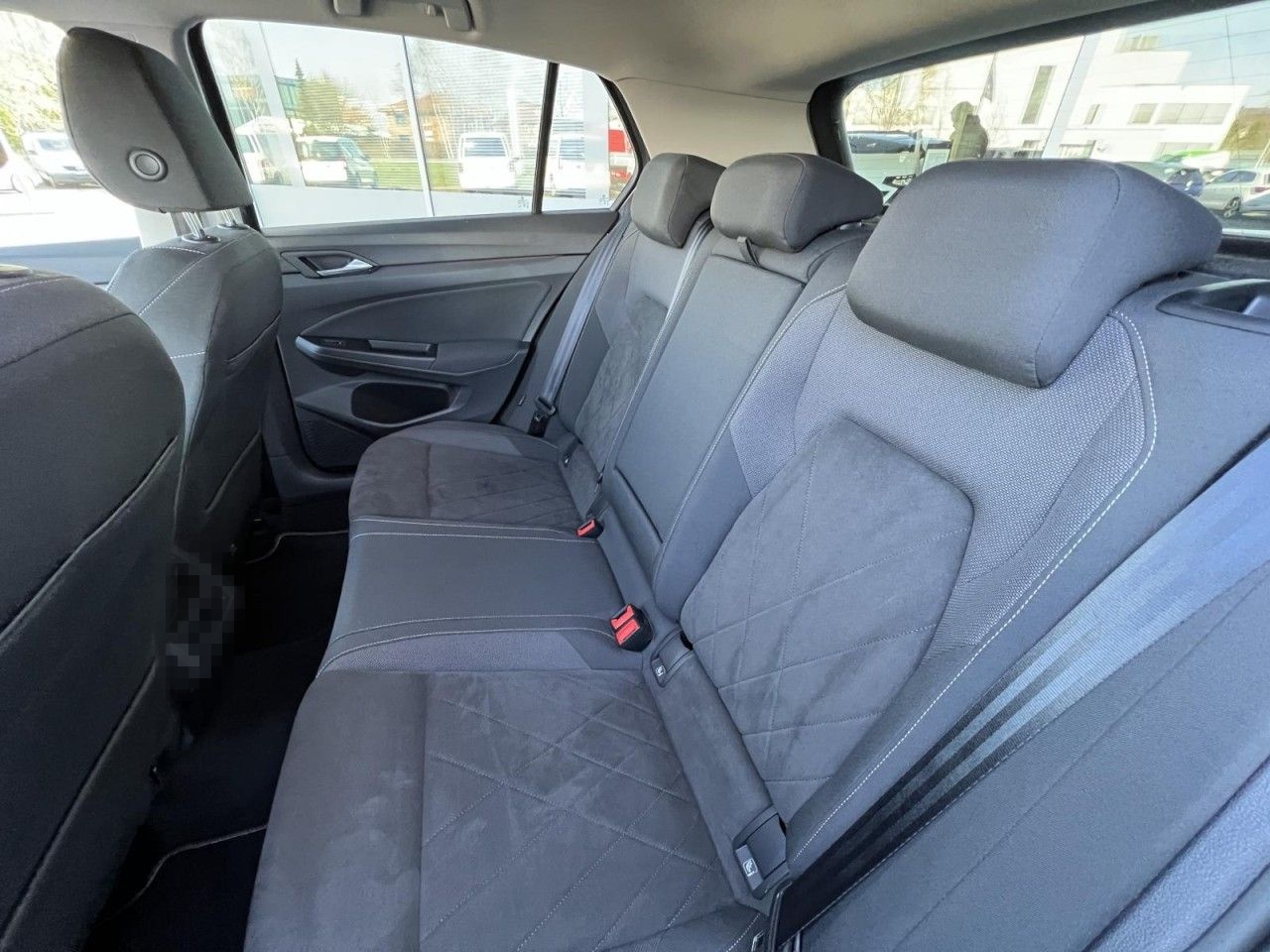 Volkswagen Golf VIII 1,5l eTSI DSG+Std.Hzg+el. Sitz+NAVI+GJ foto 8