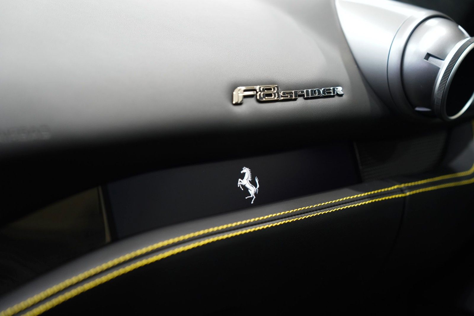Ferrari F8 Spider*RACING-SEATS*LIFT*PASSENGER-DISPLAY* foto 25