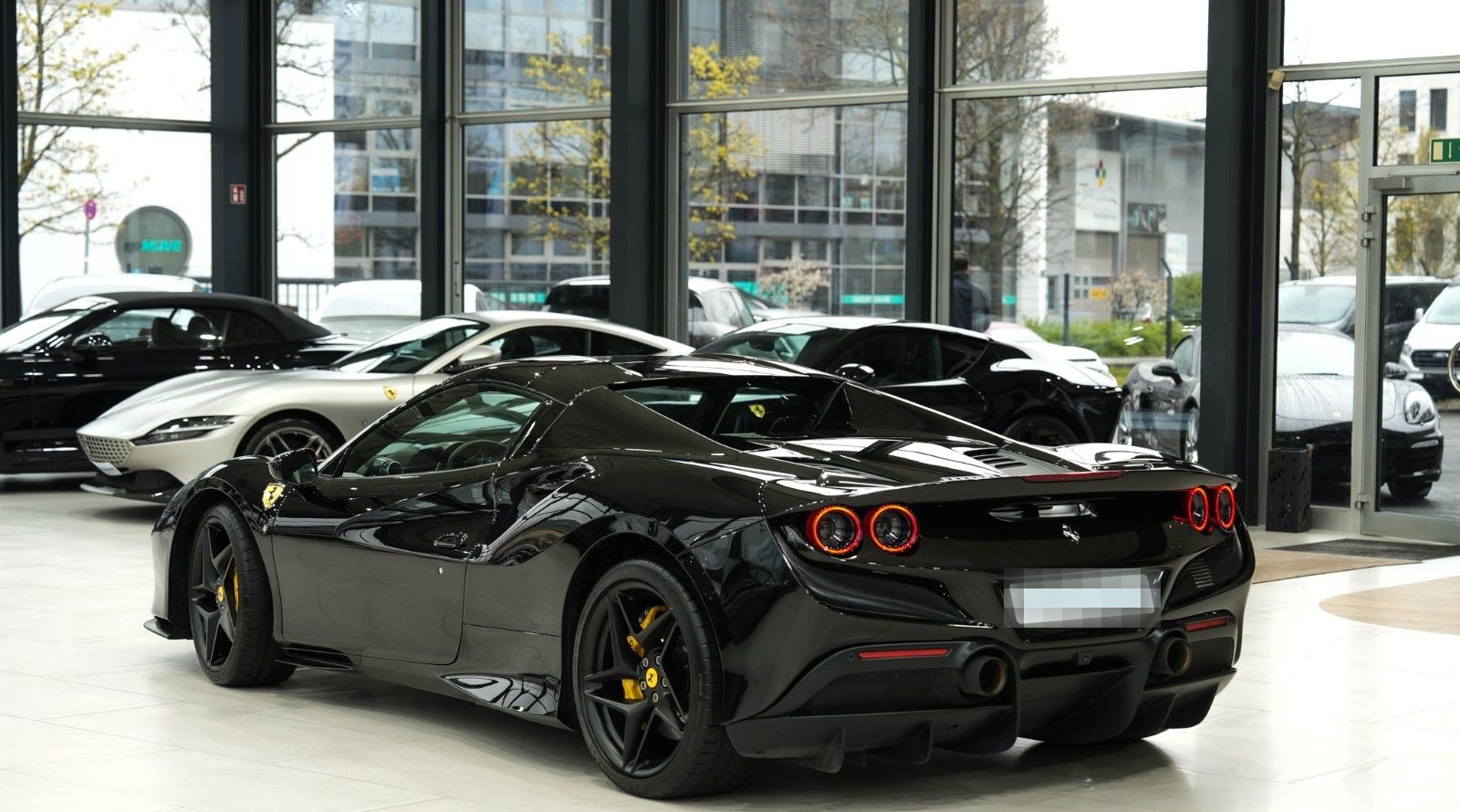 Ferrari F8 Spider*RACING-SEATS*LIFT*PASSENGER-DISPLAY* foto 4