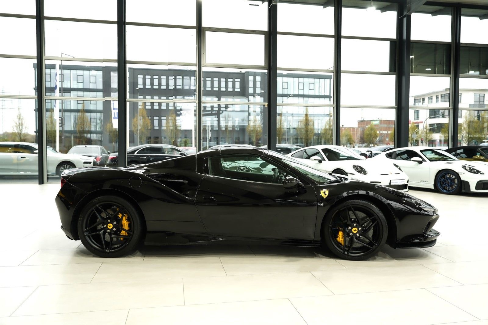 Ferrari F8 Spider*RACING-SEATS*LIFT*PASSENGER-DISPLAY* foto 7