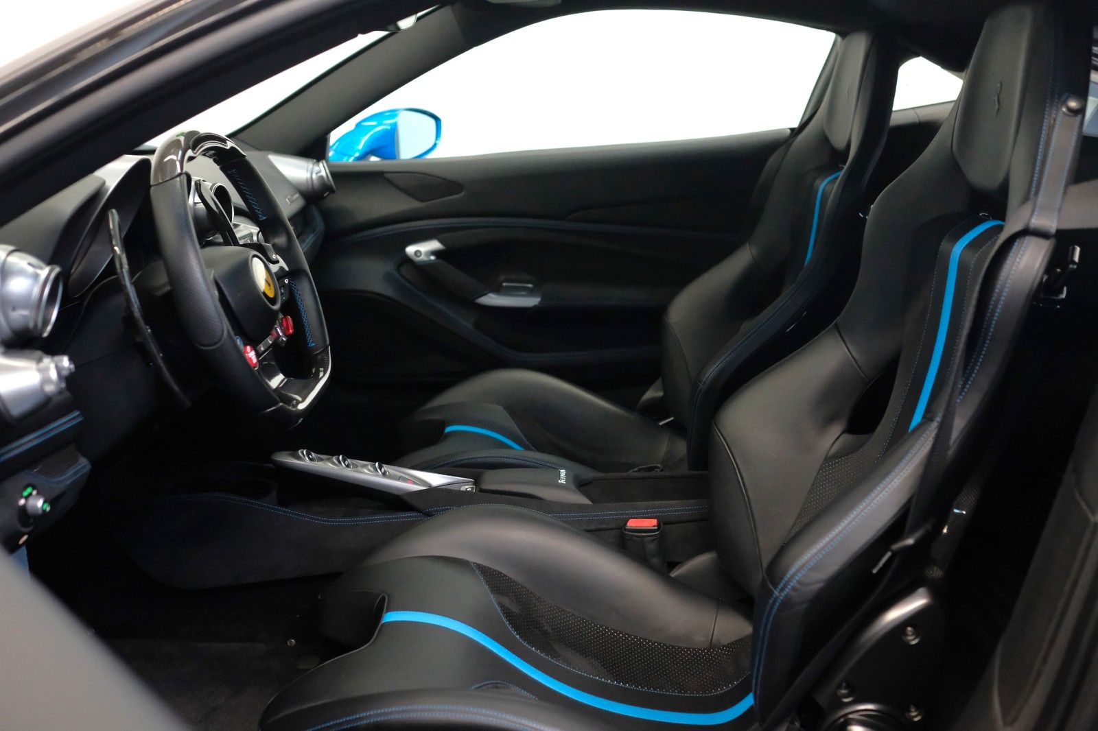 Ferrari F8 Tributo/CARBON/LIFT/RACING SEAT/JBL/PASS.DISP foto 13