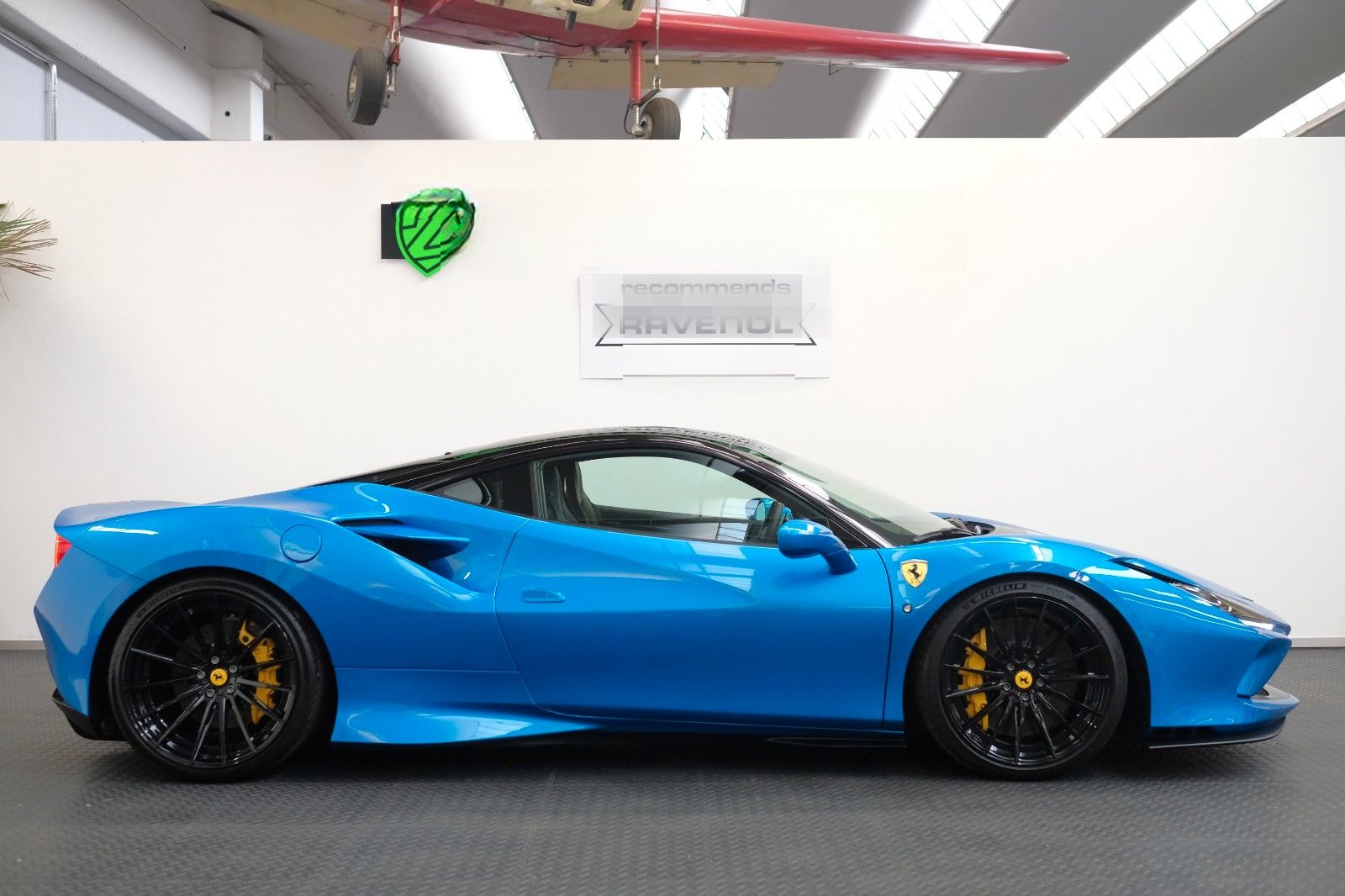 Ferrari F8 Tributo/CARBON/LIFT/RACING SEAT/JBL/PASS.DISP foto 3