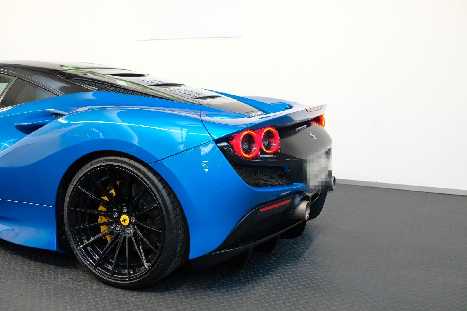 Ferrari F8 Tributo/CARBON/LIFT/RACING SEAT/JBL/PASS.DISP foto 8