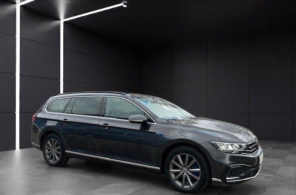 Volkswagen Passat Variant GTE/AHK/Voll LED/HUD/KeylGO/Kamer foto 4