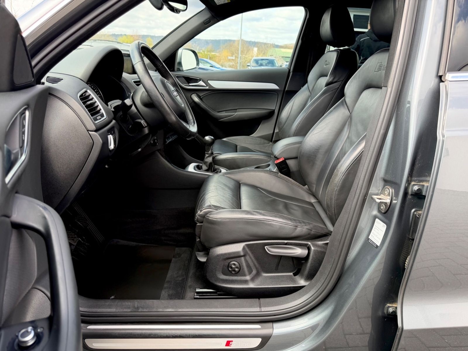 Audi Q3 2.0 TDI S line Sport Plus Paket /1.HAND/ foto 8