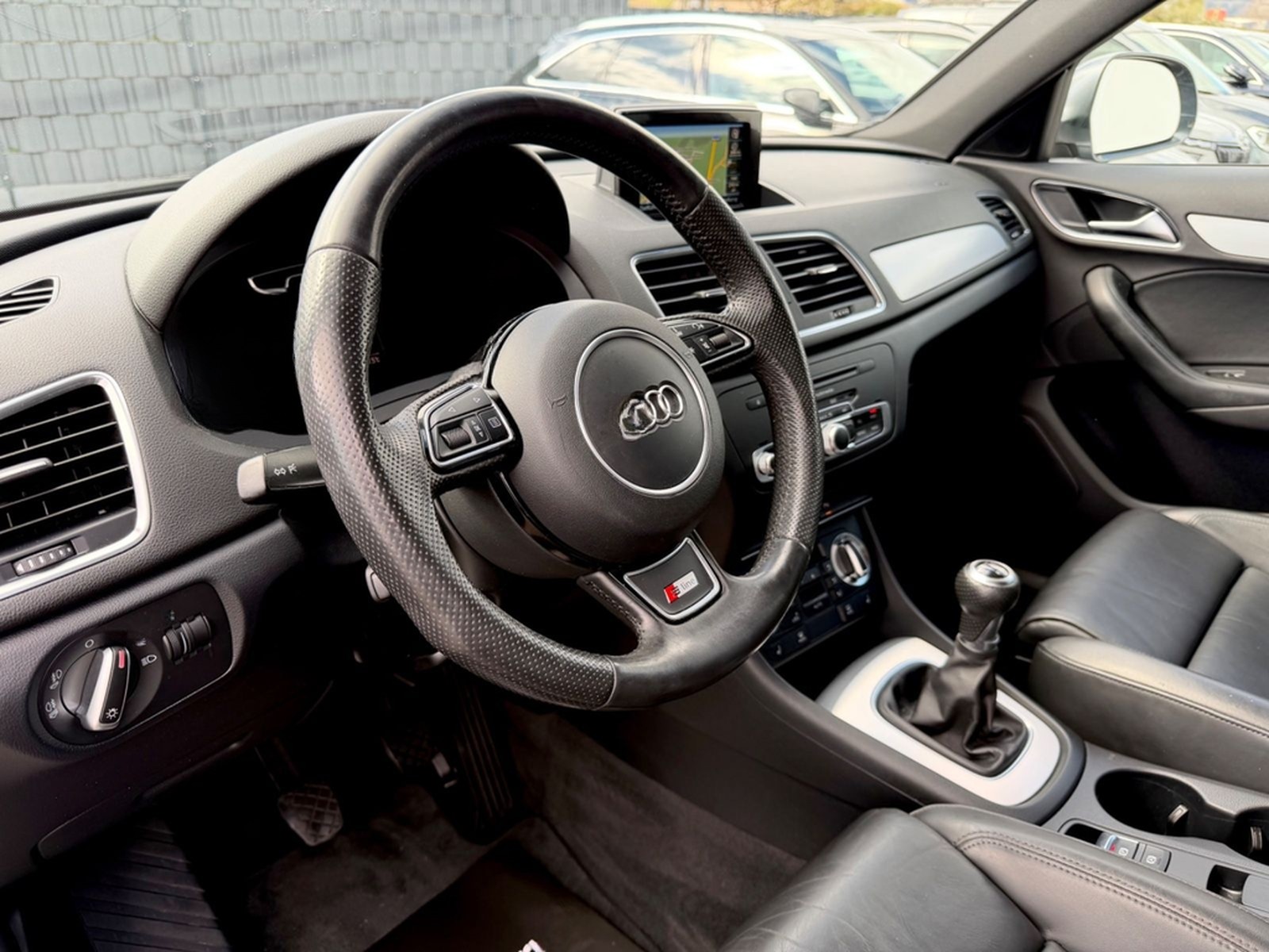Audi Q3 2.0 TDI S line Sport Plus Paket /1.HAND/ foto 9
