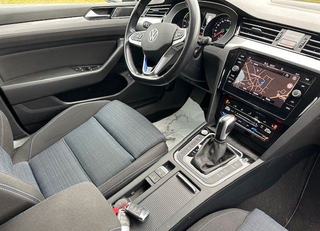 Volkswagen Passat Variant GTE/AHK/Voll LED/HUD/KeylGO/Kamer foto 23