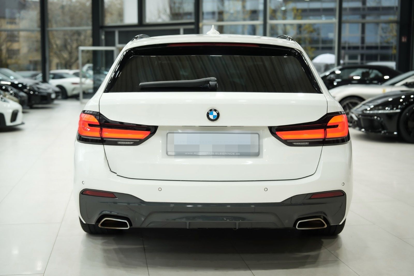 BMW 520 d M Sport*LEDER*NAVI*LUFTFEDERUNG*LED*1.HAND foto 6