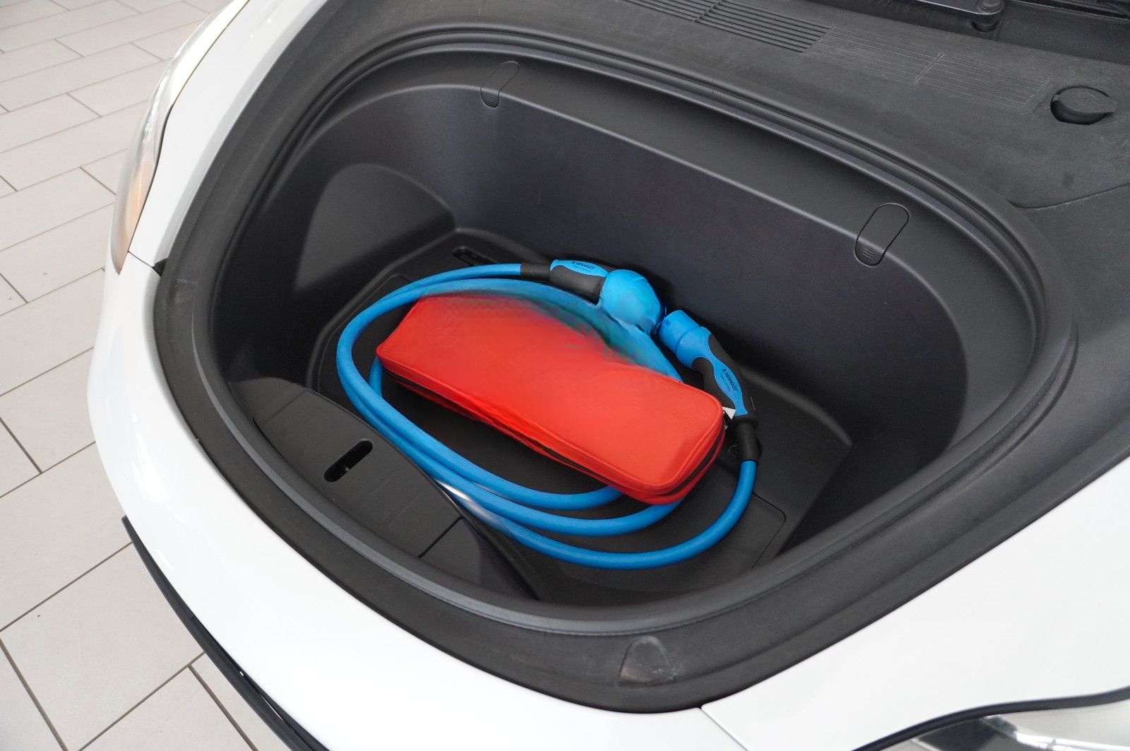 Tesla Model 3 Standard Range Plus NAVI/KAMERA/SH/PANO foto 16
