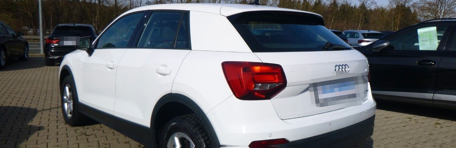 Audi Q2 30 TDI  >AUT/AHK /NAVI/TEMP/Einparkhilfe< foto 4