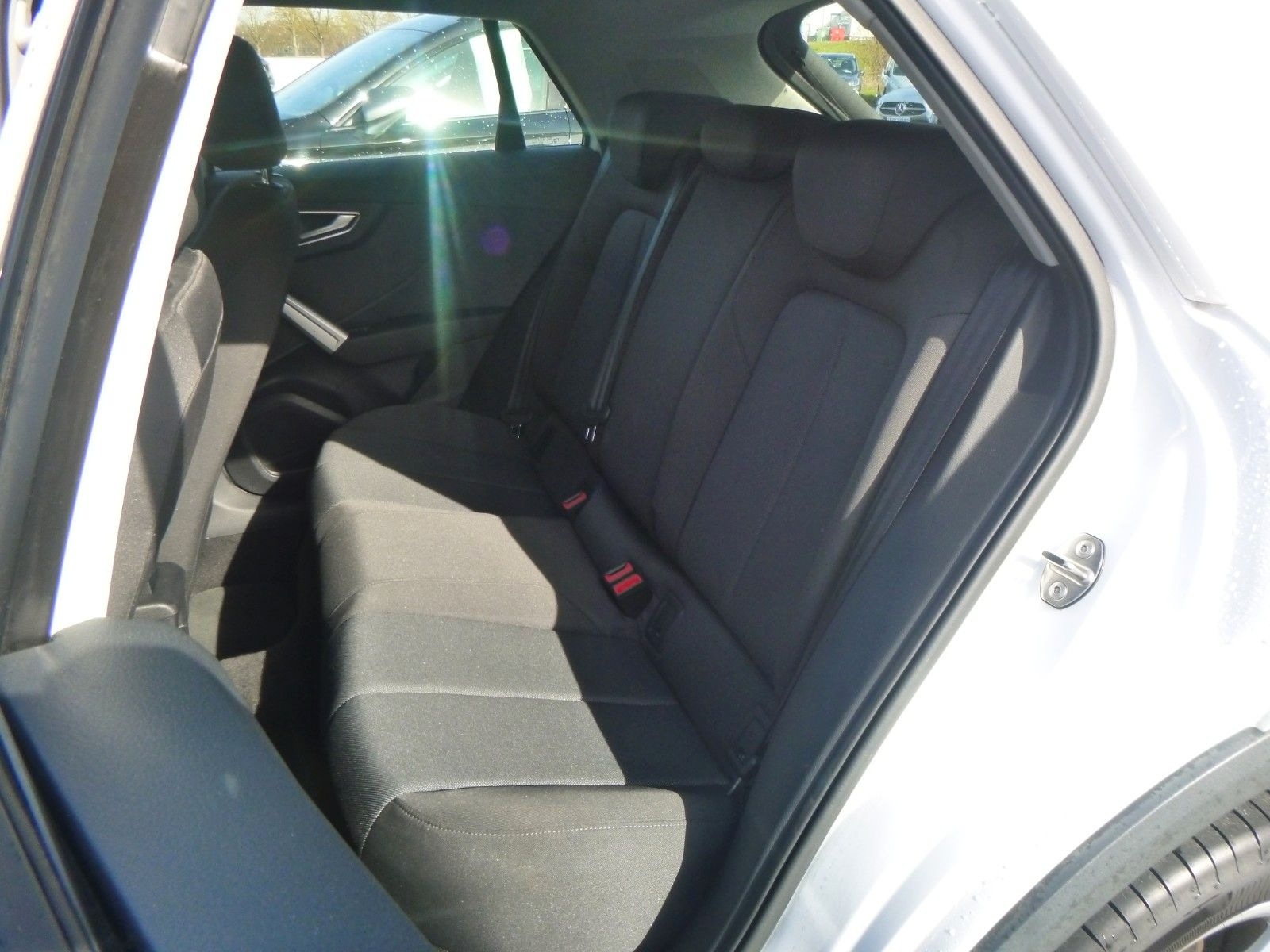 Audi Q2 30 TDI  >AUT/AHK /NAVI/TEMP/Einparkhilfe< foto 10