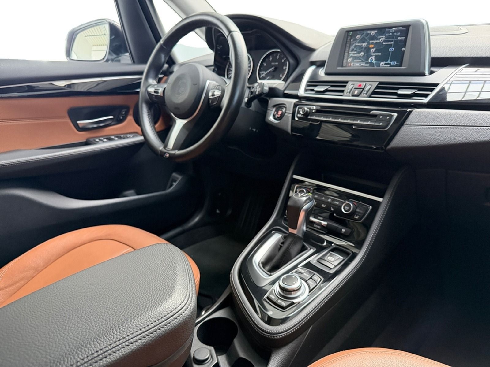 BMW 220 GRAN TOURER LUXURY XD AUTOMAT+LEDER+NAV+PANO foto 10