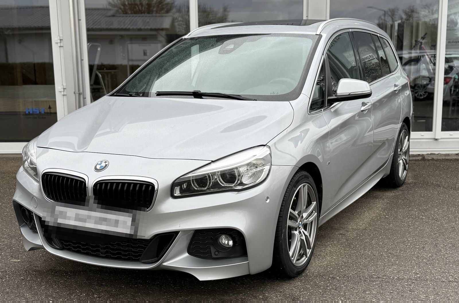BMW 220 Gran Tourer  d M Sport AHK Navi BT Pano LED  foto 2
