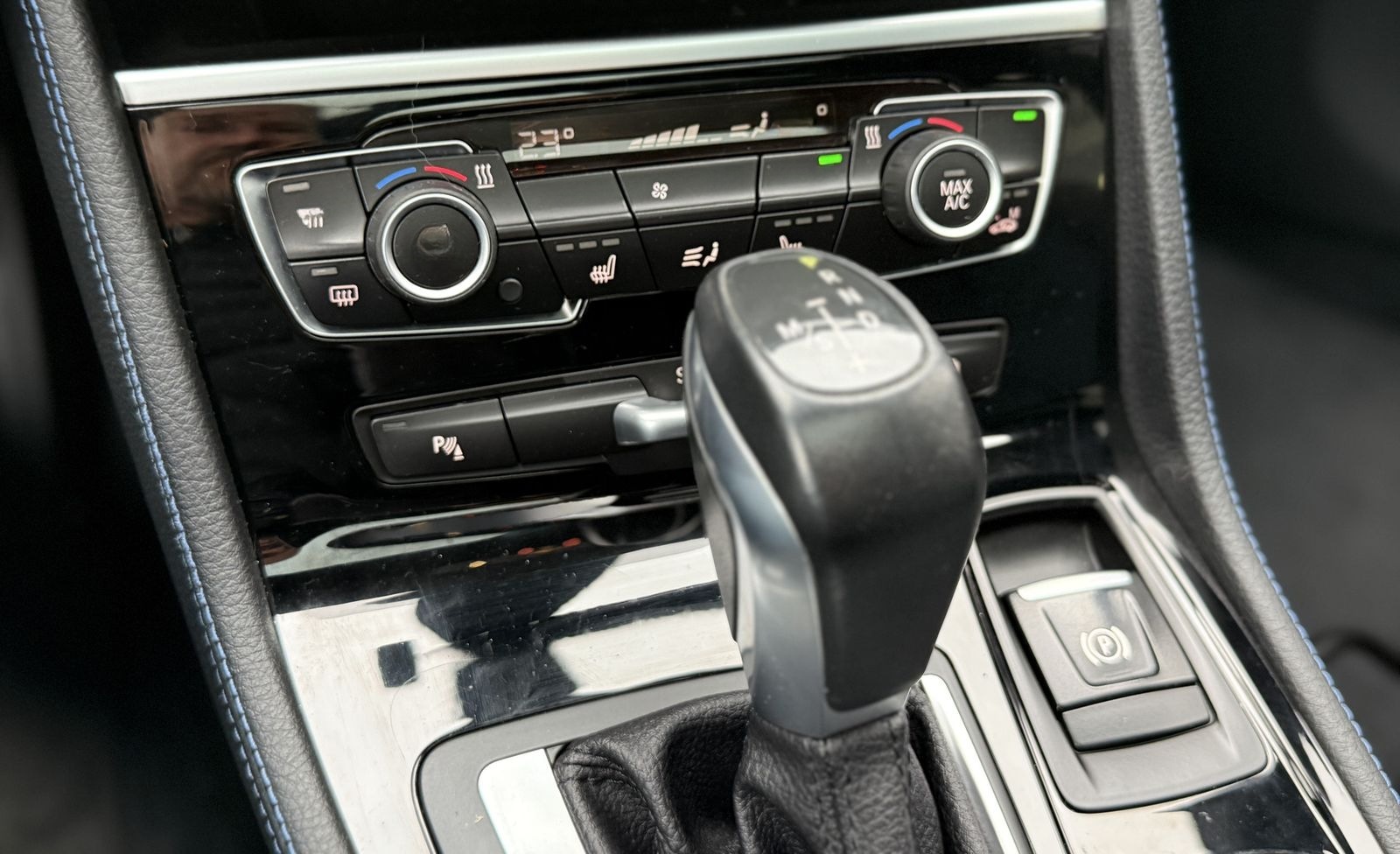 BMW 220 Gran Tourer  d M Sport AHK Navi BT Pano LED  foto 12