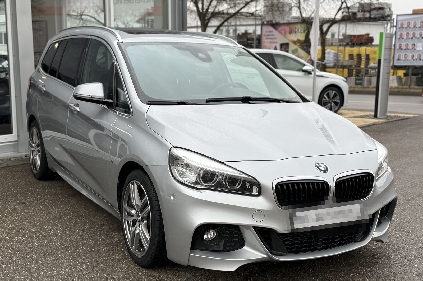 BMW 220 Gran Tourer  d M Sport AHK Navi BT Pano LED  foto 4