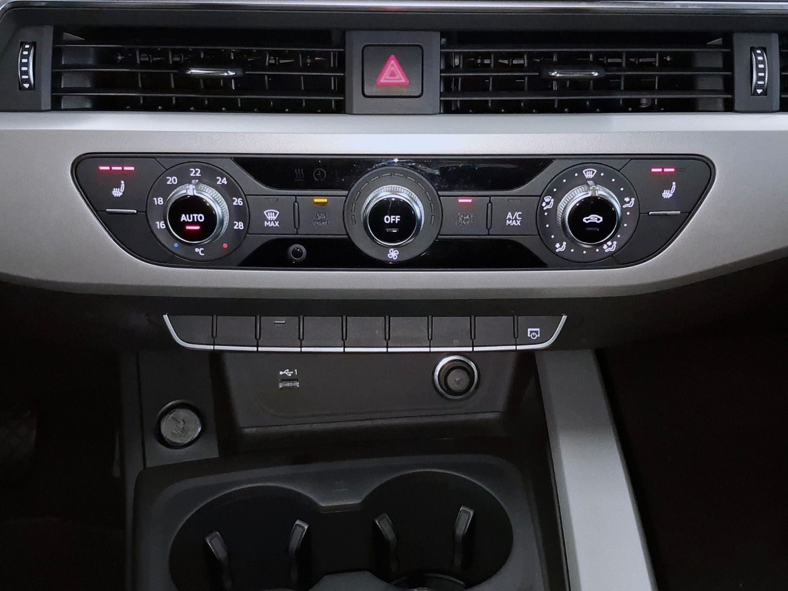 Audi A4 Avant 35 TFSI,1.Hand,Navi,LED,Tempo,AHK foto 19