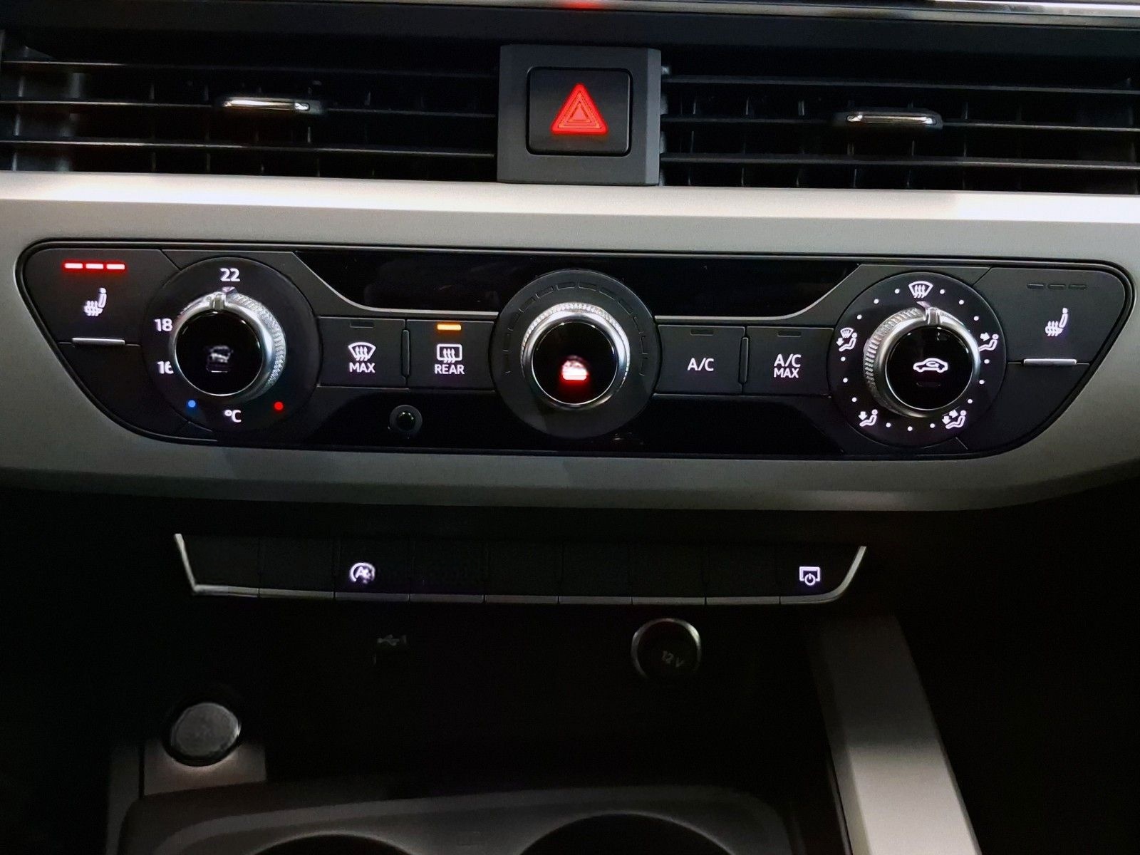 Audi A4 Avant 35 TFSI,1.Hand,Navi,LED,Tempo,AHK foto 20