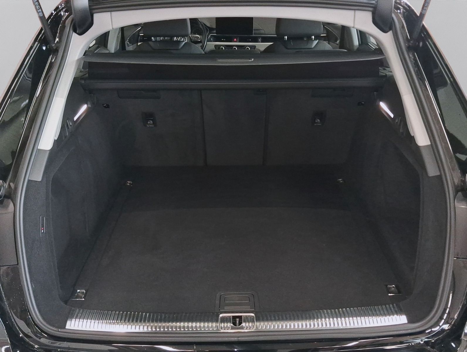 Audi A4 Avant 35 TFSI,1.Hand,Navi,LED,Tempo,AHK foto 23