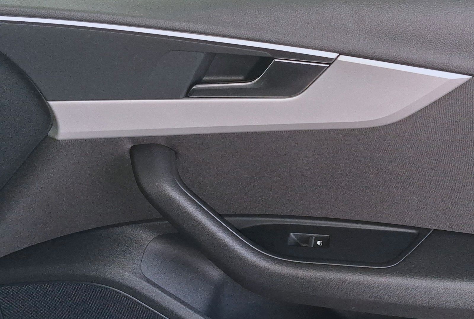 Audi A4 Avant 35 TFSI,1.Hand,Navi,LED,Tempo,AHK foto 10