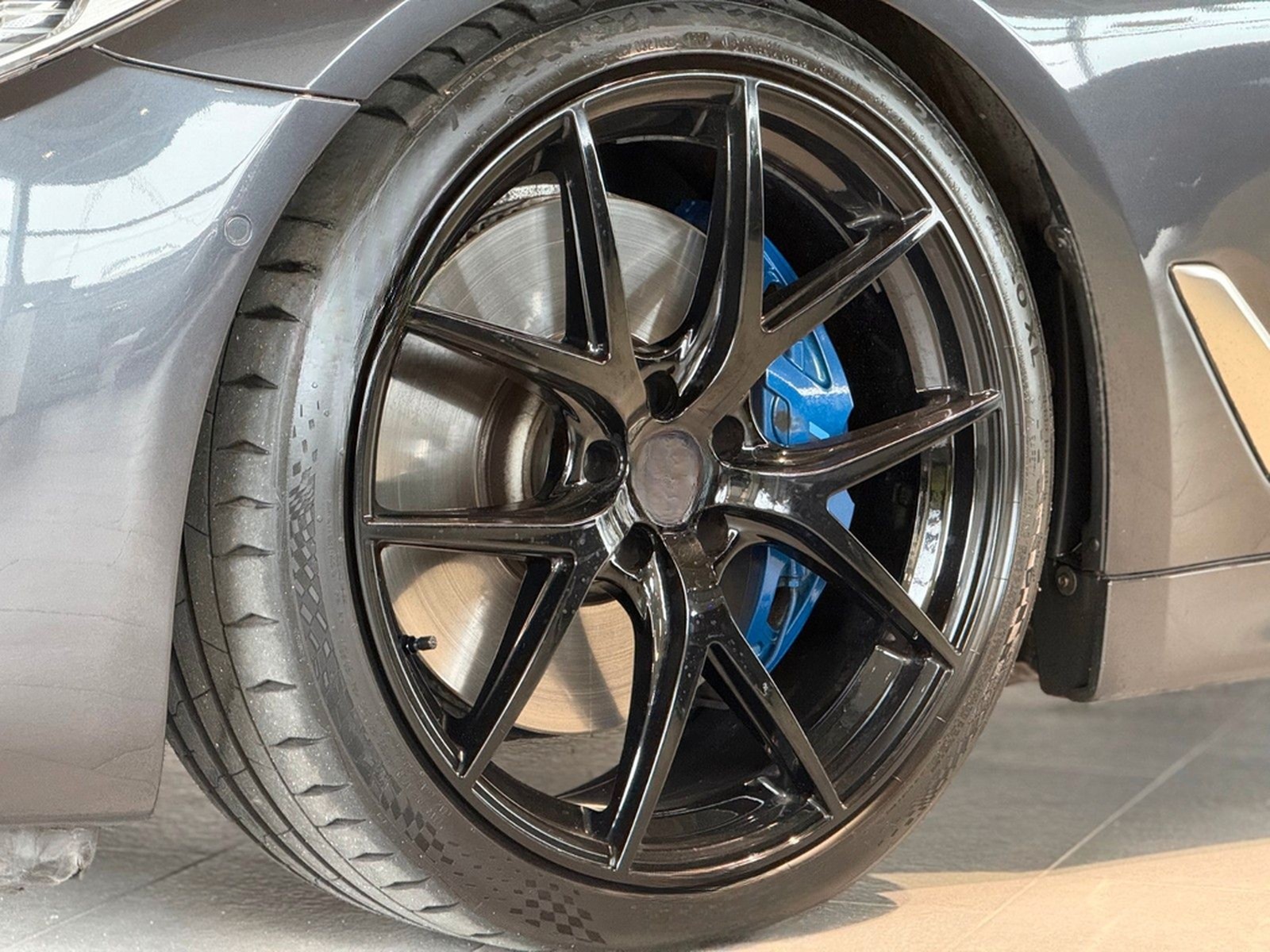 BMW M550i Limousine  xDrive *Head-Up*Schiebedach* foto 12