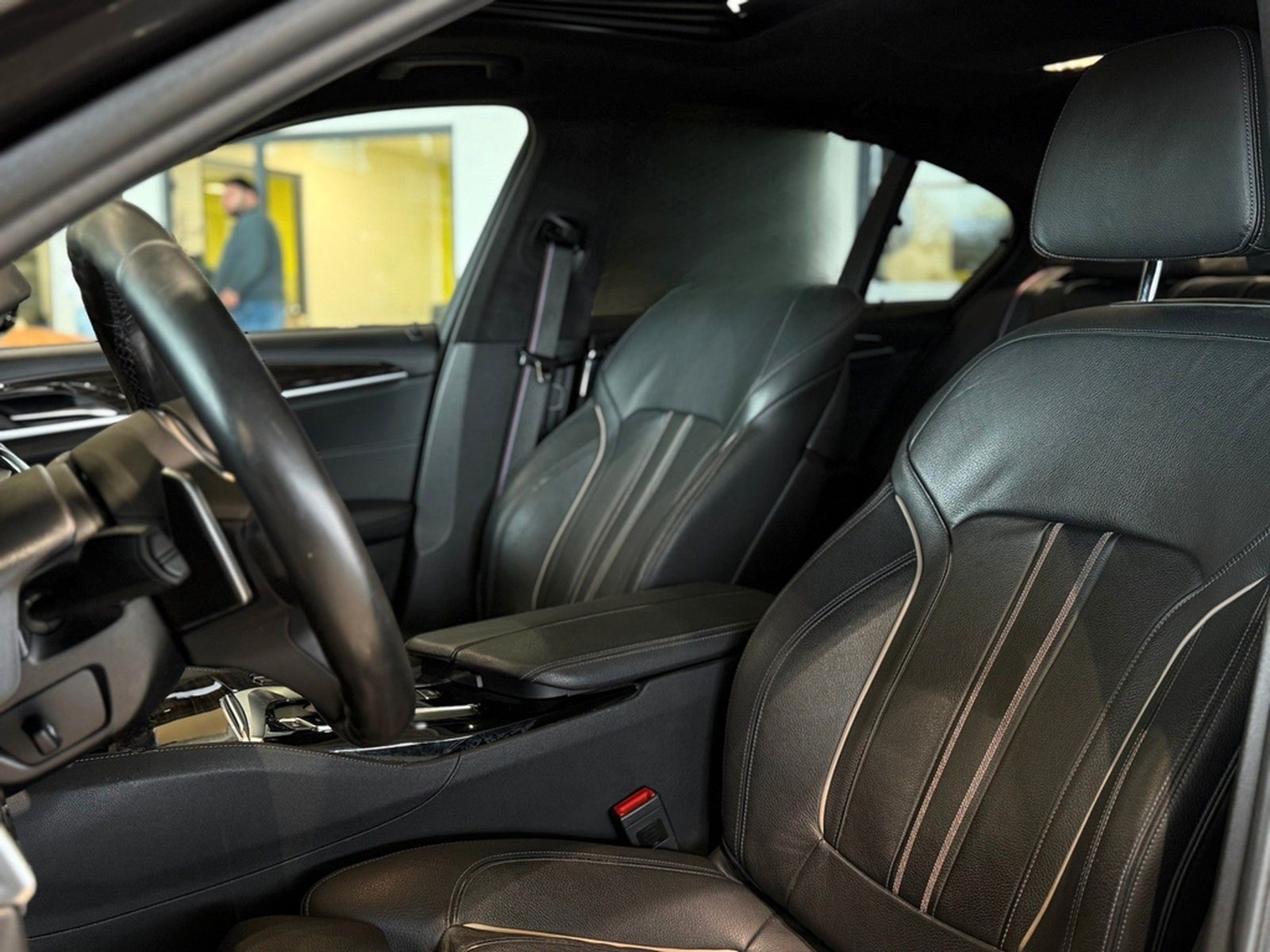 BMW M550i Limousine  xDrive *Head-Up*Schiebedach* foto 16