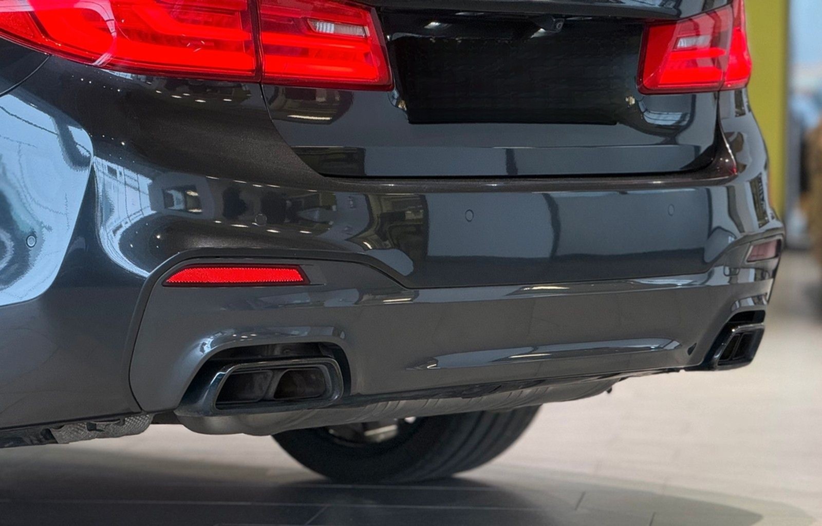 BMW M550i Limousine  xDrive *Head-Up*Schiebedach* foto 5